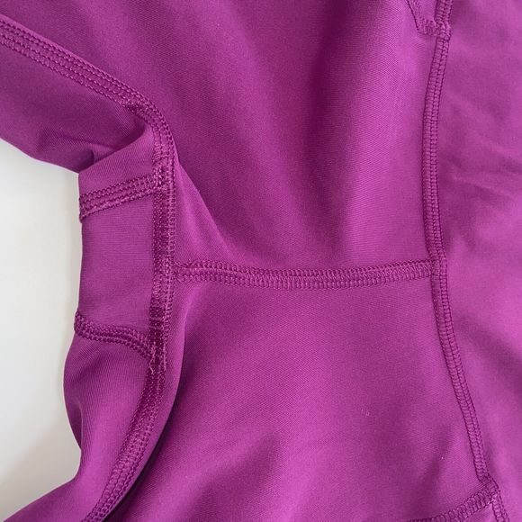 LULULEMON Hot To Street Crop Leggings Mesh Regal Plum Pink Magenta Size 4 - Picture 6 of 9